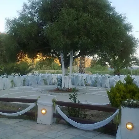 Isalos 3* Livadi (Serifos)