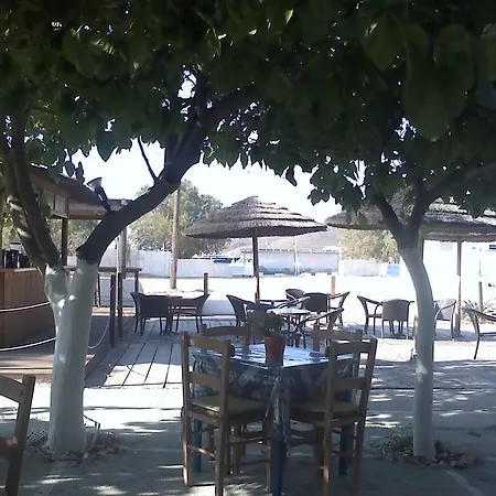 Hotell Isalos Livadi (Serifos)
