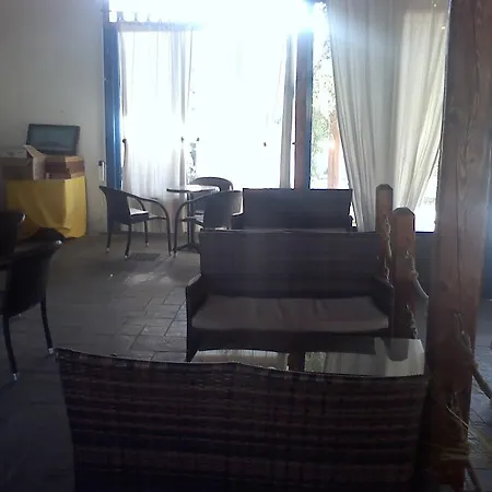 Hotell Isalos Livadi (Serifos)