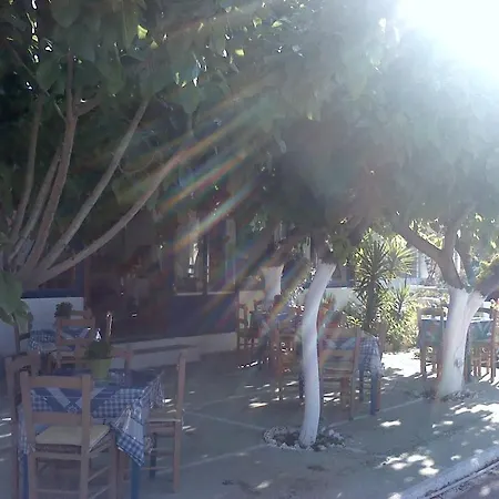 Hotell Isalos 3*