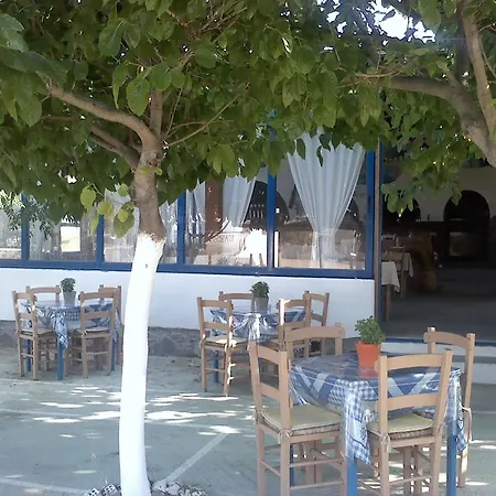 Isalos 3* Livadi (Serifos)