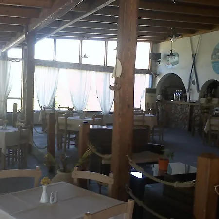 Hotell Isalos 3*